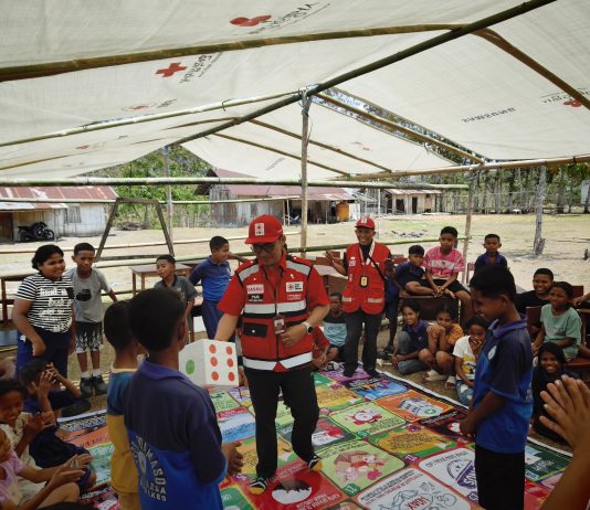 Kiprah Relawan PMI Badung dalam Misi Kemanusiaan Pasca-Gempa NTT: Edukasi Kesehatan dan Hadirkan Keceriaan Anak di Nagekeo